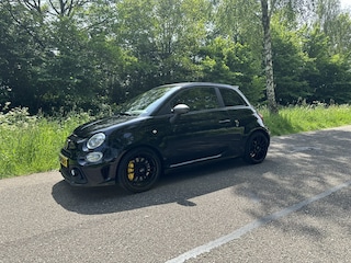 Fiat 500 1.4 T-Jet Abarth Competizione | CABRIO | AUTOMAAT | LEER | BEATS AUDIO | OZ 17 INCH VELGEN | WINDSCHERM | CARPLAY |