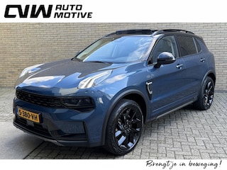 Lynk & Co 01 1.5 PHEV 261pk | Blackline | 360 camera | Panoramadak | Adaptieve cruise | Lane assist | Dodehoekdetectie | Elektrische achterklep | Navigatie | Stoelverwarming | Apple CarPlay / Android Auto | Memory | Sfeerverlichting | LED | DAB Dealeronderhouden / Fabrieksgarantie!