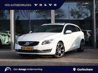 Volvo V60 1.5 T3 Ocean Race | Volledig dealeronderhouden| Schuif-/ kanteldak| Afneembare trekhaak| Verwarmbare voorstoelen| Standkachel| Parkeersensoren voor + achter| Achteruitrijcamera| Bochtverlichting|