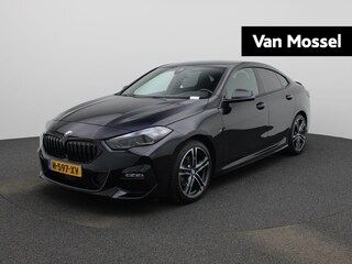 BMW 218i Business Edition AUTOMAAT | NAVIGATIE | PDC | APPLE CARPLAY | CRUISE | CLIMA | M-PAKKET EXTERIEUR & INTERIEUR | ALCANTARA BEKLEDING | SPORTSTOELEN | M-VELGEN | 12 MAANDEN BOVAG GARANTIE |
