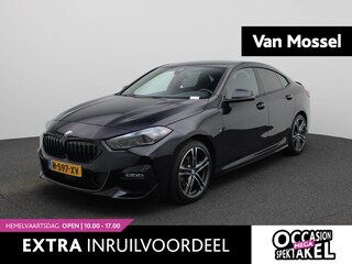 BMW 218i Business Edition AUTOMAAT | NAVIGATIE | PDC | APPLE CARPLAY | CRUISE | CLIMA | M-PAKKET EXTERIEUR & INTERIEUR | ALCANTARA BEKLEDING | SPORTSTOELEN | M-VELGEN | 12 MAANDEN BOVAG GARANTIE |