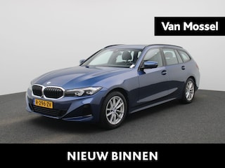 BMW 3-serie Touring 318i AUTOMAAT | LEDER | NAVIGATIE | APPLE CARPLAY | PARKEERSENSOREN
