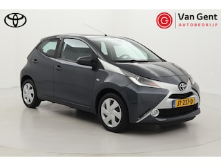 Toyota Aygo 1.0 VVT-i x-play | Volledige dealerhistorie | Origineel NL | Navigatie | Airco | Camera | Bluetooth