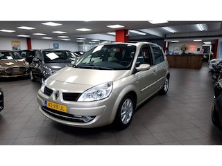 Renault Scénic 2.0-16V Tech Line