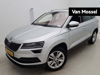 Skoda Karoq 1.5 TSI ACT Business Edition Plus 150 PK | Automaat | Elektrisch Panoramadak | Trekhaak inklapbaar | Cruise Control | Climate Control | Stoelverwarming | Achteruitrij Camera | Navigatie |