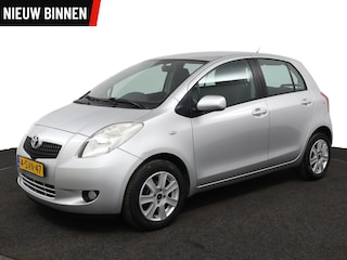 Toyota Yaris 1.3 VVTi Sol AIRCO AUTOMAAT 5-DEURS NAVIGATIE