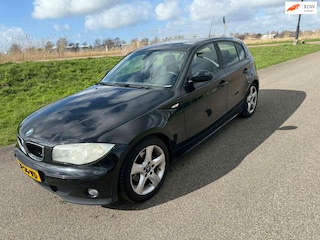 BMW 118i High Executive AUTOMAAT! AIRCO & APK