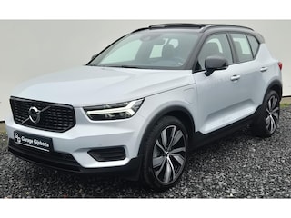 Volvo XC40 1.5 T4 Recharge R-Design Panorama Dak - 20" Wielen - Two Tone - Camera achter - Smartphone lader - Privacy Glass - Climate - MY 2022.