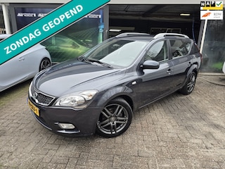 Kia Ceed Cee'd Sporty Wagon 1.4 CVVT Navigator Plus Pack | 2E EIGENAAR | 12MND GARANTIE | NAVI | CRUISE | CAMERA || AIRCO |