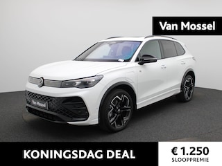 Volkswagen Tiguan 1.5 eHybrid R-Line Edition 272 PK| Panoramadak | Trekhaak | Lederen Stoelen Met Geheugen | Navigatie Groot | 360 Camera | Head-Up Display | Stoelverwarming Voor & Achter