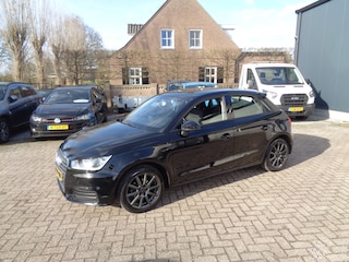 Audi A1 Sportback 1.0 TFSI Design Pro Line Plus Climate controle, pdc achter, stoelverwarming, LM velgen