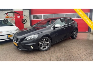 Volvo V40 2.0 D2 R-Design Business NWE D-RIEM / TREKHAAK / XENON / STOELVERW / NAVI / CLIMA / PDC / BLUETOOTH / CRUISE / NL-AUTO