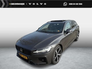 Volvo V60 T6 Plug-in hybrid AWD Plus Dark | Google | Long Range | Head-Up Display | Harman Kardon Audio | 360 Camera | Stoelverwarming Voor + Achter | Keyless | Dodehoekdetectie | Schuif-/Kanteldak | Adaptieve Cruise Control | Zitverlenging | Memory | Stuurverwarming | DAB | Getint Glas | 19" LM