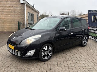 Renault Scénic 1.4 TCe Bose | navi | pano | trekhaak | pdc | nieuwe apk |
