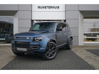 Land Rover Defender 110 4.4 P635 110 Octa | Elektrische trekhaak | Chopped Carbon | Koelvak |