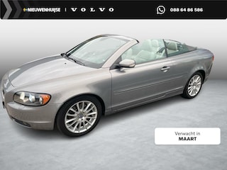 Volvo C70 Convertible 2.4i Summum | 12 maanden BOVAG garantie | Stoelverwarming | Elektrische stoel met geheugen | Parkeersensoren | Regensensor | Automatisch dimmende binnenspiegel | Afneembare Trekhaak