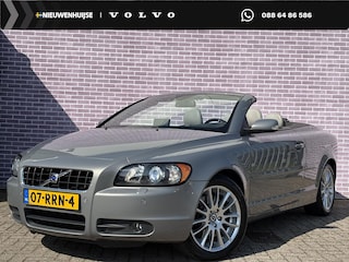 Volvo C70 Convertible 2.4i Summum | 12 maanden BOVAG garantie | Stoelverwarming | Elektrische stoel met geheugen | Parkeersensoren | Regensensor | Automatisch dimmende binnenspiegel | Afneembare Trekhaak