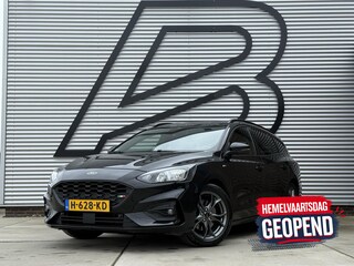 Ford Focus Wagon 1.0 EcoBoost ST Line Business Navi|Trekhaak|Clima|PDC V+A|Cruise|Stoelverwarming|APK tot 03-2027