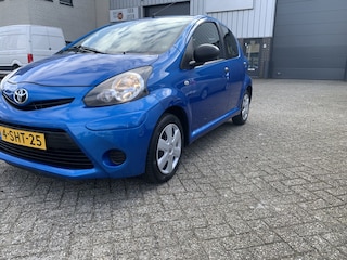 Toyota Aygo 1.0 VVT-i Now