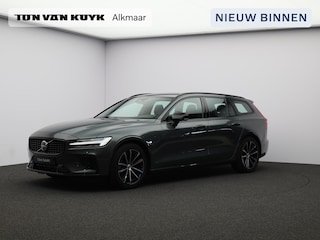 Volvo V60 T6 AWD Plug-in hybrid Plus Dark / Trekhaak / 360 camera / elektr. verst. contourstoelen / stuur-,stoel-, voorruit verw. / Harman Kardon audio / Keyless drive