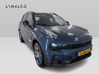 Lynk & Co 01 1.5 262pk PHEV 360°cam Carplay Android 1Eig