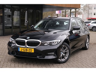 BMW 3-serie Touring 318i Executive Edition|Rijklaar!|Apple Carplay+Android Auto|1e Eigenaar|Dealeronderhouden|PDC|DAB