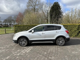 Suzuki S-Cross 1.6 EXCLUSIVE