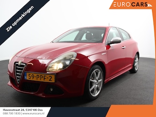 Alfa Romeo Giulietta 1.4 T Distinctive LEES OPMERKINGEN! | Airco | Cruise control | LED | Elektrische ramen | Lichtmetalen velgen | Handel/ Export!