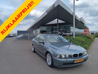 BMW 520i Lifestyle Edition Automaat, 17" LMV, PDC, Xenon, Clima, nieuwe APK!