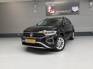 Volkswagen T-Roc 1.5 TSI/PDC V+A/CAM/KEY-LESS/17 INCH/STOEL STUUR VERW/ENZ