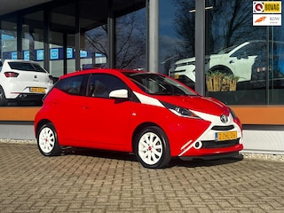 Toyota Aygo | Bluetooth | Sportstoelen | Uniek | Lichtmetalen velgen