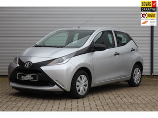Toyota Aygo 1.0 VVT-i x-now Airco/4-Seizoensbanden/Rijklaar!