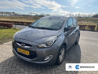 Hyundai ix20 1.4i 90pk Go! | Camera | Airco | Trekhaak | Boordcomputer | Inklapbare spiegels | Lichtmetalen velgen | Getint glas | Navigatie