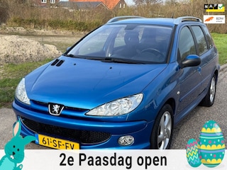 Peugeot 206 SW 1.4-16V Air-line 3 ECC Electric pakket Audio/CD LMV 15" Colorpakket ABS Getint glas Dealeronderhoud Nieuwe Apk!