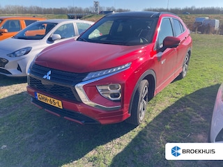 Mitsubishi Eclipse Cross 2.4 PHEV Instyle | Carply | Afneembare trekhaak | Premium Audio | Adaptive cruise control | Schuifdak | Head-up display | Leder | LED verlichting | 360 graden camera | Stoelverwarming