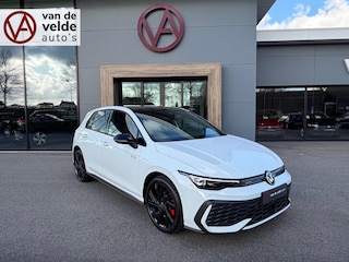 Volkswagen Golf 1.5 eHybrid GTE 272pk | Black Style | 360 Camera | IQ light | Keyless | Head-up | Rijklaar incl. garantie