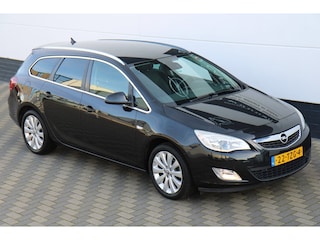 Opel Astra Sports Tourer 1.4 Turbo Cosmo Navi Trekhaak NAP !