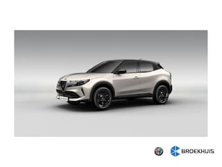 Alfa Romeo Junior Ibrida Automaat