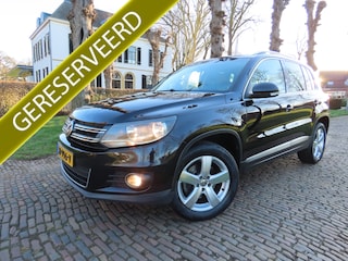 Volkswagen Tiguan 2.0 TSI Sport&Style 4motion R-line Edition Automaat/DSG 200 PK!! Leer Stoelverwarming Apple Carplay LM Velgen Trekhaak