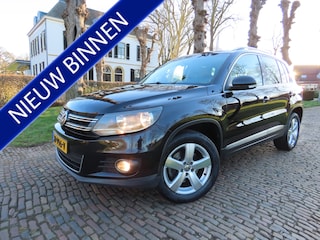 Volkswagen Tiguan 2.0 TSI Sport&Style 4motion R-line Edition Automaat/DSG 200 PK!! Leer Stoelverwarming Apple Carplay LM Velgen Trekhaak