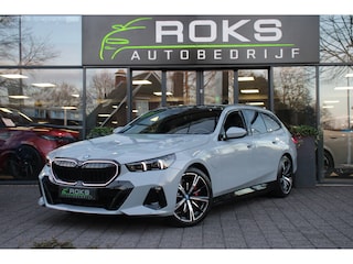 BMW 5-serie Touring 530e xDrive M-Sport Pro Shadowline/DrivingAssistPro/innovationPack/ComfortPack/Iconic/Panoramadak/20inch Full Options