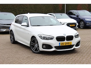 BMW 118i Edition M Sport Shadow High Exe. / Leder / Navigatie / Parkeerhulp achter / Keyless / 18'' / Getint glas / Stoelverwarming / Cruise Control
