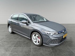 Volkswagen Golf 1.4 eHybrid GTE | Led | Virtual | Stoelverw | ACC | stuurverw |