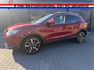 Nissan Qashqai 1.2 Connect Edition Automaat,360 camera,Trekhaak,Panodak,Pdc Hoge Zit Bj 2015 Km 121.000 Nap 2e eigenaar !!