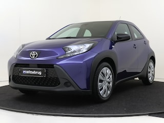 Toyota Aygo 1.0 VVT-i MT Play Apple Carplay | Airco | Camera | All season banden |