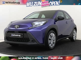 Toyota Aygo 1.0 VVT-i MT Play Apple Carplay | Airco | Camera | All season banden |