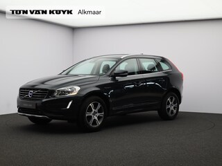 Volvo XC60 2.0 T5 FWD Summum / Trekhaak / Stoelverwarming / Lederen Bekleding / Elektrische Bestuurdersstoel / All-Seasonbanden / Parkeersensoren Voor+Achter /