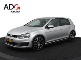 Volkswagen Golf 1.2 TSI Business Edition | Parkeercamera | Parkeersensoren | Stoelverwarming | Apple CarPlay