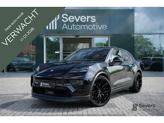 Porsche Macan 100 kWh l Luchtvering | Panorama-dak l  Stuurwielverwarming | 22-inch  wielen | Surround camera's l