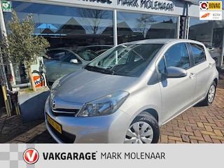 Toyota Yaris 1.0 VVT-i Aspiration,camera,navi,bluetooth